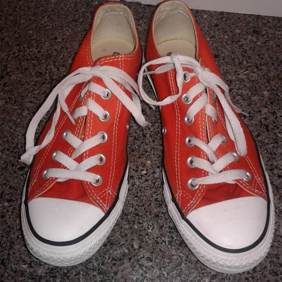 Converse All Star  Men's 6 Women's 8  Sneakers Orange Canvas Low Top Shoes. - Picture 1 of 4